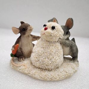Charming Tails By Silvestri "Building A Snow Bunny" 87/692 w/ Box